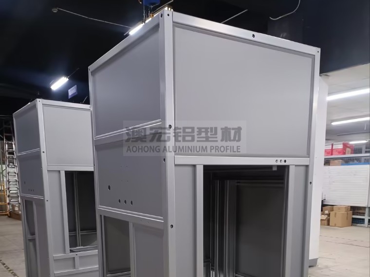 澳宏工業(yè)鋁型材設(shè)備機柜：某高校實驗室的“精準(zhǔn)適配神器”